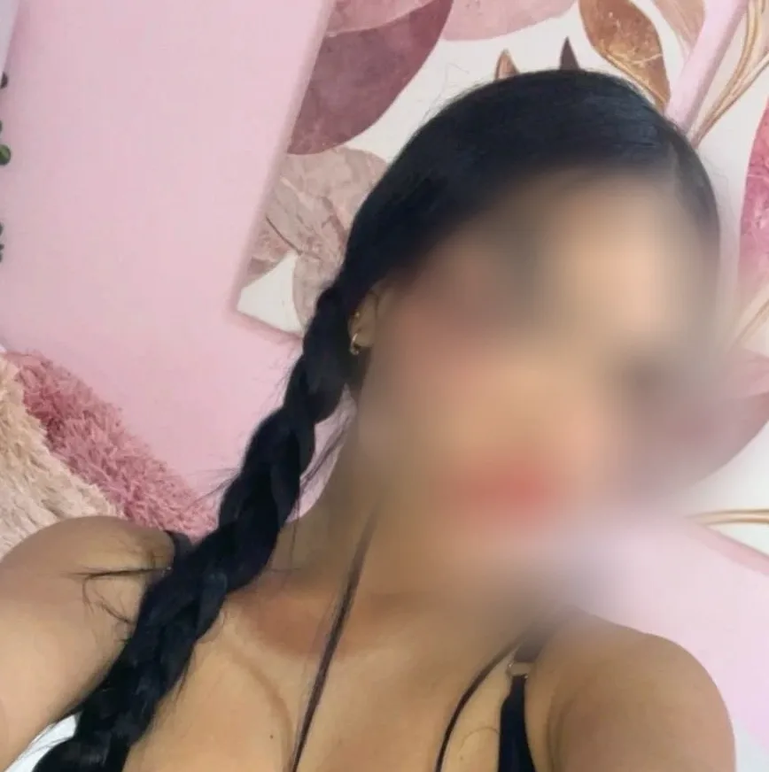Ida, 23