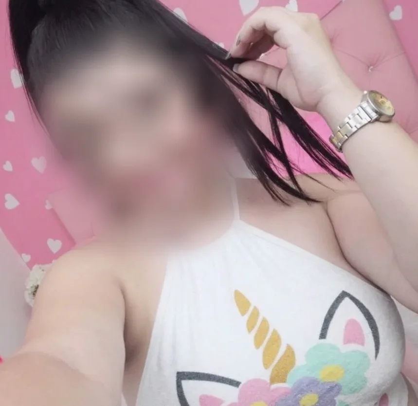 Katrin, 29